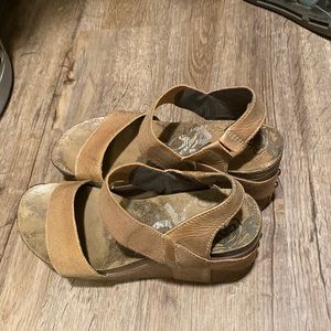 Womens OTBT wedges
